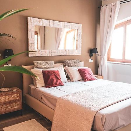 Suite Yenne 2 Cagliari Kültér fotó